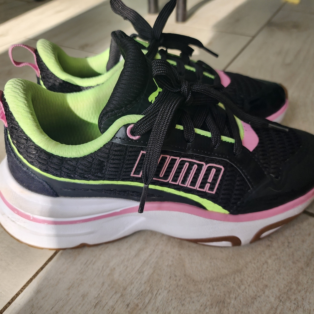 Puma Sneakers - Picture 2 of 6